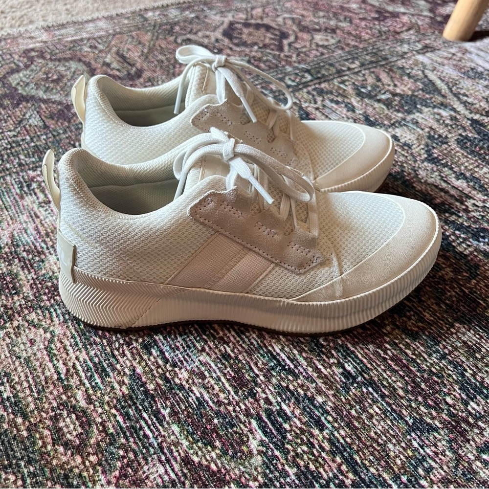 Sorel Women’s Out N About III White Sneakers